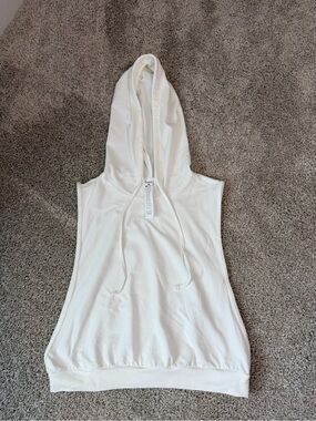 HALARA Sleeveless Hooded Tank - White Cream
